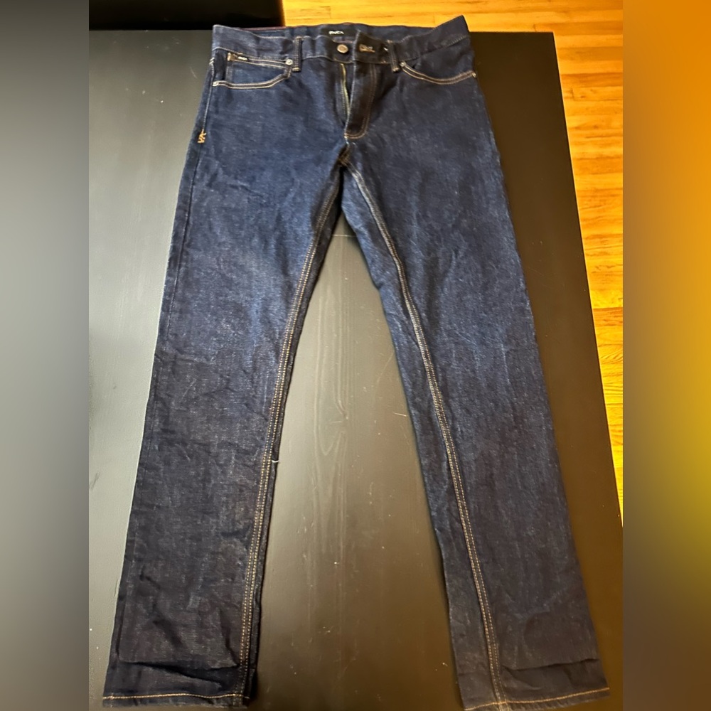 RVCA men’s Daggers jeans (32 x 32). Run small.